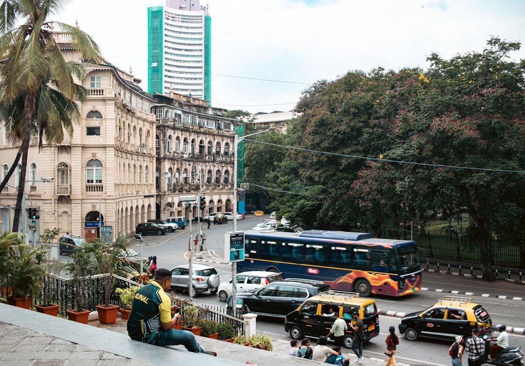 Electronic derivatives trading screen in Mumbai